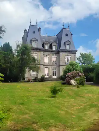 Historická vila z 19. století ve Flers, Normandie, Flers, Normandie