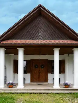 Panský dům (Dworek) polské šlechty jižně od Krakova, Lusina, Malopolsko