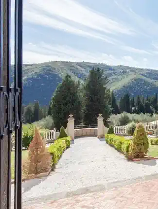 Villa Murtas v toskánských kopcích nedaleko Florencie s parkem a spa, Firenze, Toskánsko