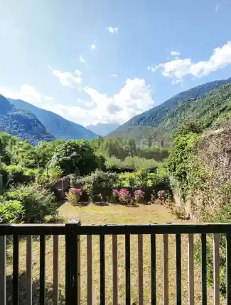 Historická vila v Bagnères-de-Luchon s velkou zahradou a výhledem na Pyreneje
