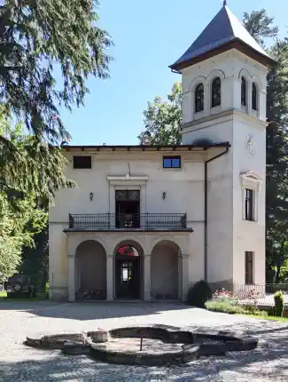 Historická vila v Údolí zámků v Krkonoších, Kowary, Dolní Slezsko