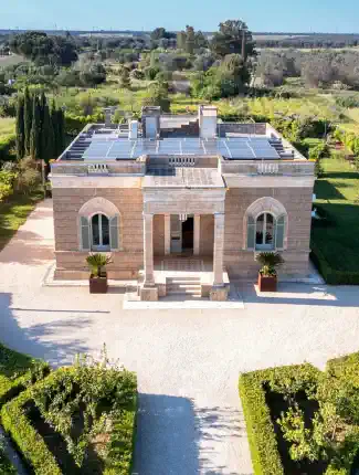 Historic 1937 villa for sale near Mesagne with pool, Mesagne, Apulie