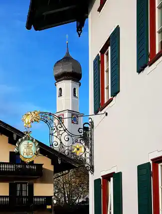 Historický hotel u jezera Tegernsee