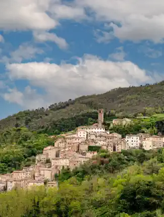Palác s privátním parkem v Castelnuovo Val di Cecina, Toskánsko, Castelnuovo di Val di Cecina, Toscana
