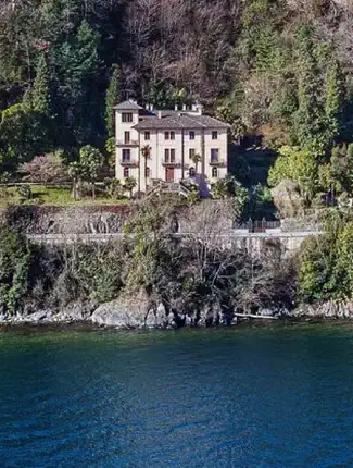 Historická rezidence s výhledem na jezero v Oggebbio, pohraničí Itálie–Švýcarsko, Cannobio, Piemont