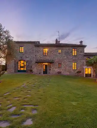 Nemovitost se dvěma vilami a vysokým ročním příjmem poblíž Florencie, Pistoia, Toscana