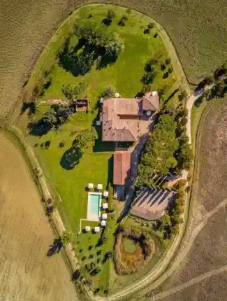 Tenuta Villa Camprina – venkovské sídlo v Toskánsku mezi Crete Senesi a Val d’Orcia, Monteroni d'Arbia, Toscana