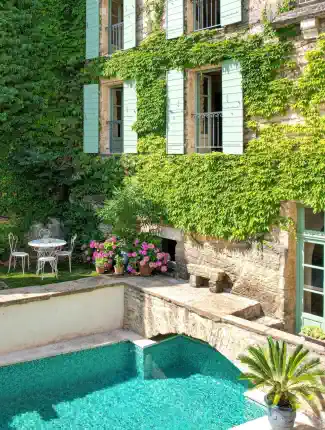 Výjimečný dům u Uzès z 16. a 19. století s zahradou a bazénem, Uzès, Occitanie