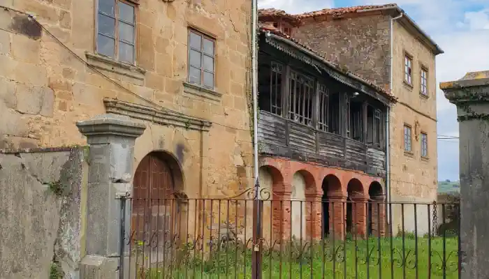 Zámeček na prodej Sariego, Asturias,  Španělsko