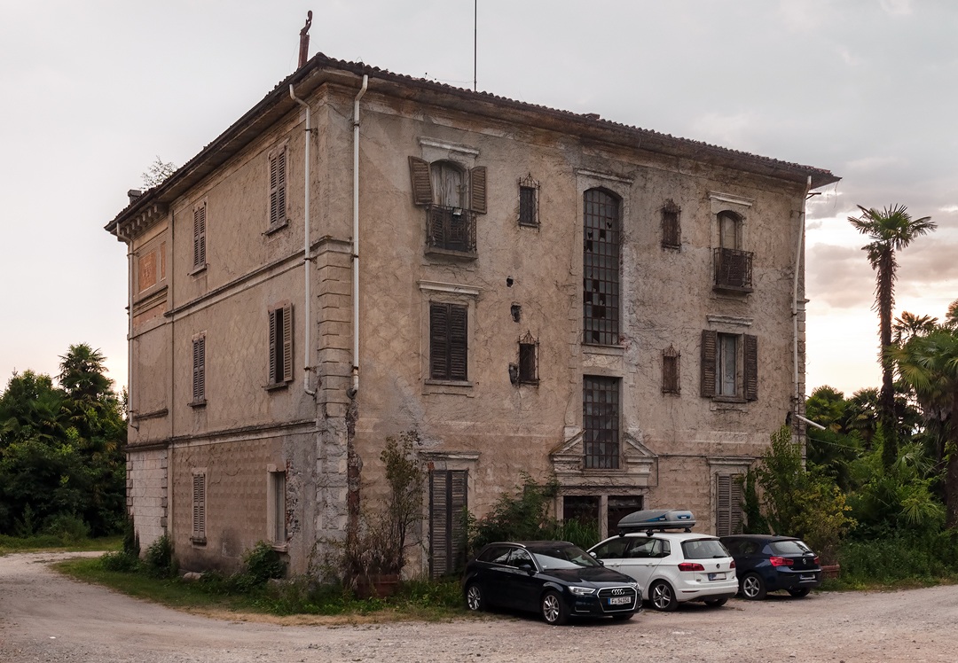Opuštěná vila 'Marina' in Stresa, Lago Maggiore, Piemont
