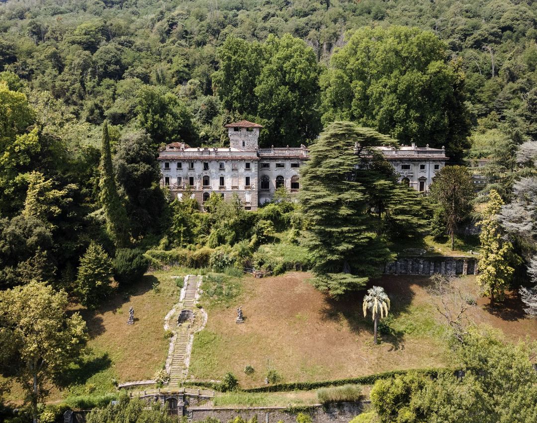 Opuštěná vila v Lesa, Lago Maggiore